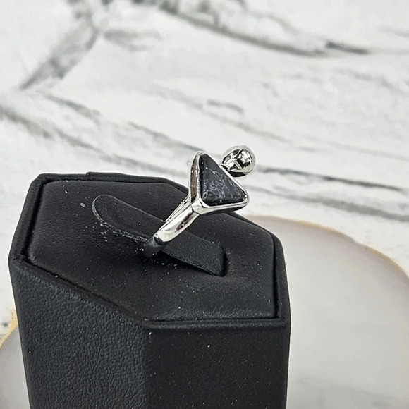 Black Triangle Adjustable Fashion Ring  A38 - Picture 3 of 6